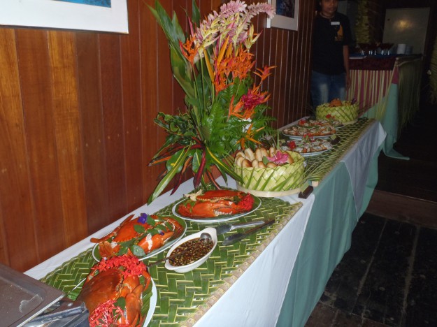 Manta Ray Bay Resort Custom Dinner Arrangements